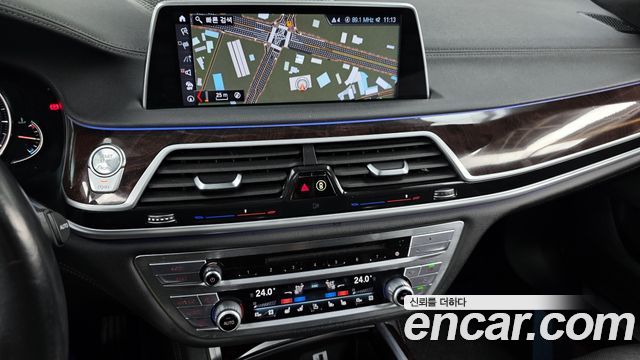 BMW 7-Series 750Li xDrive