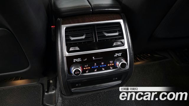 BMW 7-Series 750Li xDrive