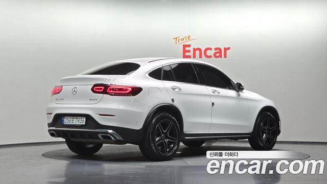 Mercedes-Benz GLC-Class GCL300 4MATIC Coupe