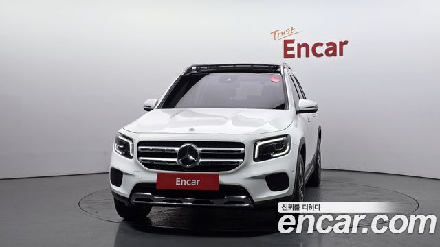 Mercedes-Benz GLB-Class GLB220
