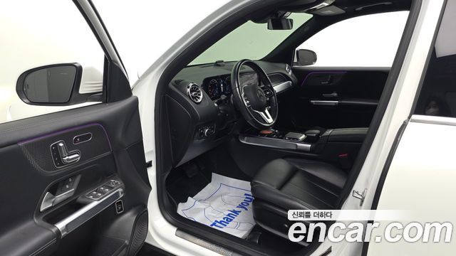 Mercedes-Benz GLB-Class GLB220