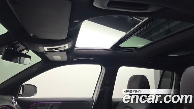 Mercedes-Benz GLB-Class GLB220