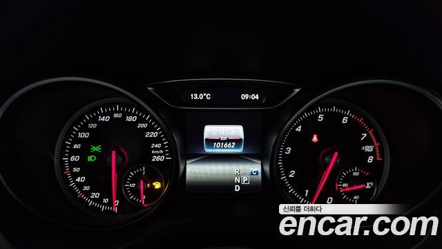 Mercedes-Benz GLA-Class GLA220 Premium