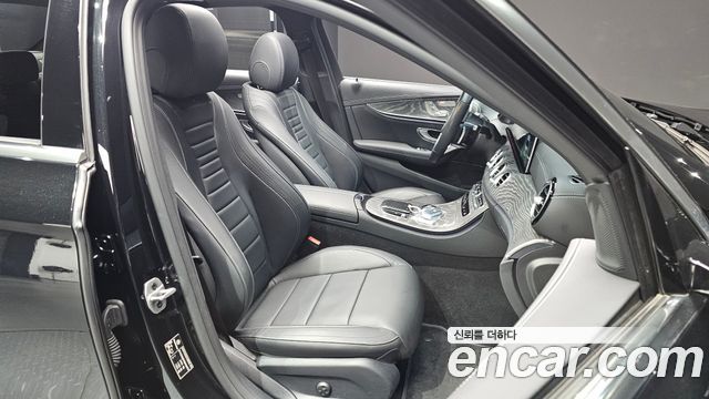 Mercedes-Benz E-Class E350 4MATIC AMG Line
