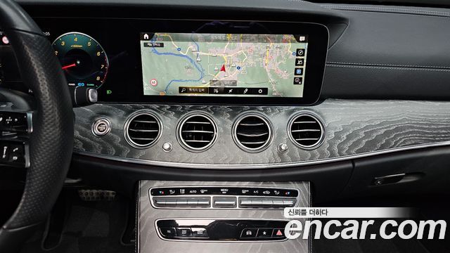 Mercedes-Benz E-Class E350 4MATIC AMG Line
