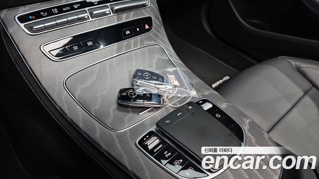 Mercedes-Benz E-Class E350 4MATIC AMG Line