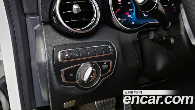 Mercedes-Benz C-Class C200 Coupe