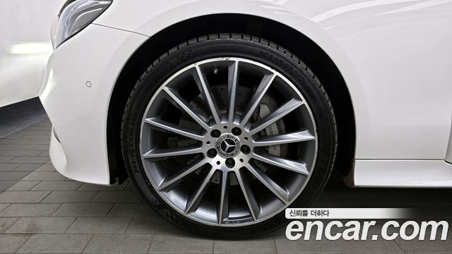 Mercedes-Benz E-Class E400 4MATIC Coupe