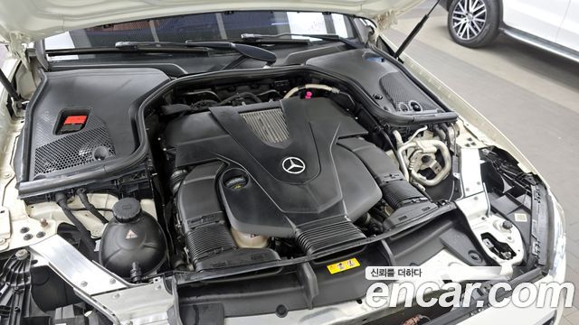 Mercedes-Benz E-Class E400 4MATIC Coupe