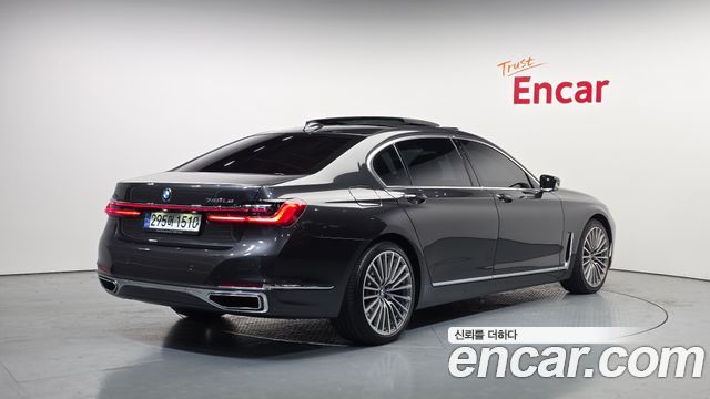 BMW 7-Series 745Le iPerformance Design Pure Excellence