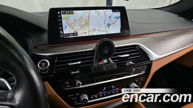 BMW 5-Series 530i M Sport Package Plus