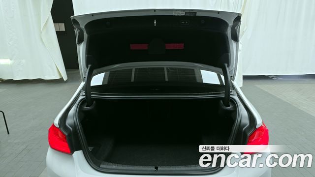 BMW 5-Series 530i M Sport Package Plus