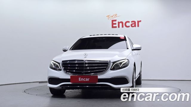 Mercedes-Benz E-Class E300 4MATIC Exclusive