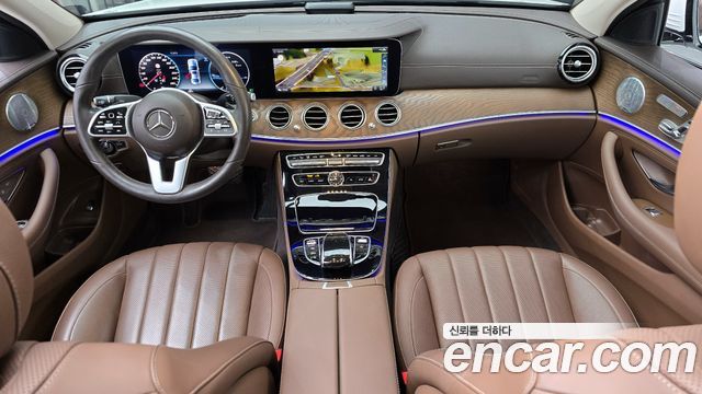 Mercedes-Benz E-Class E300 4MATIC Exclusive