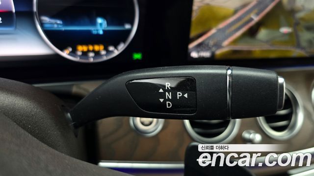 Mercedes-Benz E-Class E300 4MATIC Exclusive
