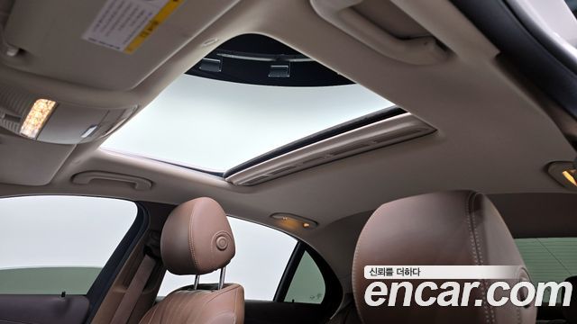 Mercedes-Benz E-Class E300 4MATIC Exclusive