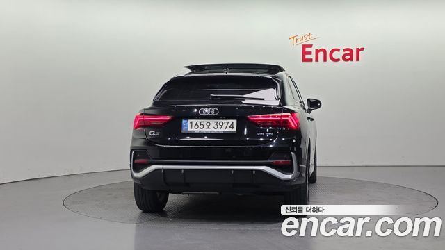 Audi Q3 35 TDI Premium Sportback