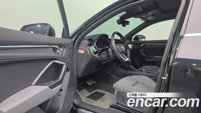 Audi Q3 35 TDI Premium Sportback
