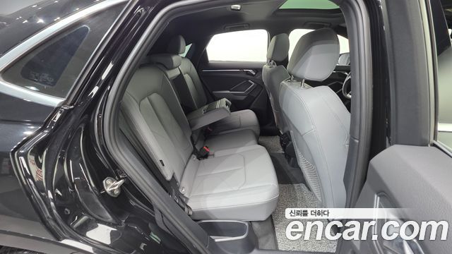 Audi Q3 35 TDI Premium Sportback