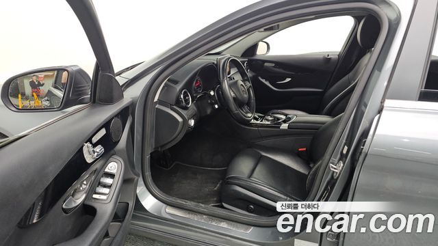 Mercedes-Benz C-Class W205 C200