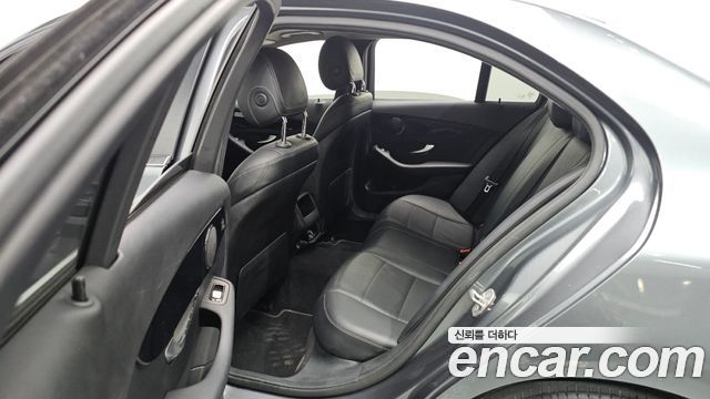Mercedes-Benz C-Class W205 C200