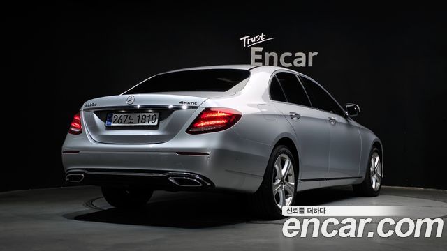Mercedes-Benz E-Class W213 E220d 4MATIC Avantgarde