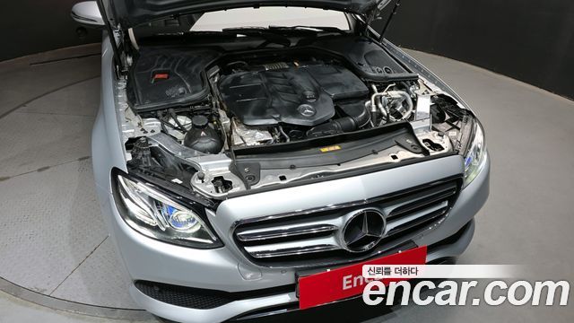 Mercedes-Benz E-Class W213 E220d 4MATIC Avantgarde