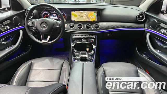 Mercedes-Benz E-Class W213 E220d 4MATIC Avantgarde