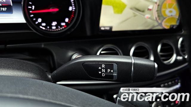 Mercedes-Benz E-Class W213 E220d 4MATIC Avantgarde