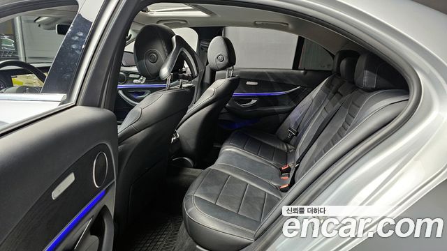 Mercedes-Benz E-Class W213 E220d 4MATIC Avantgarde