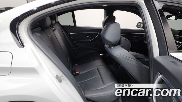 BMW 3-Series 320d M Sport Shadow