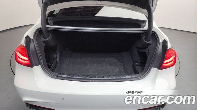 BMW 3-Series 320d M Sport Shadow