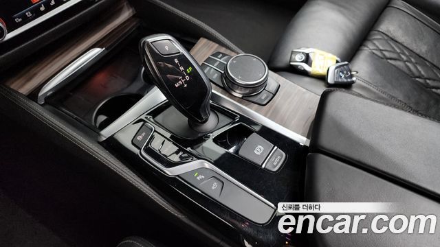 BMW 5-Series 520d xDrive M Sport Package Plus