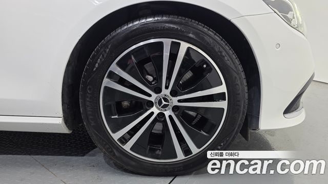Mercedes-Benz E-Class E250 Avantgarde