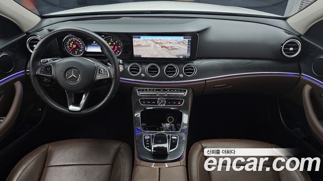 Mercedes-Benz E-Class E220d 4MATIC Avantgarde