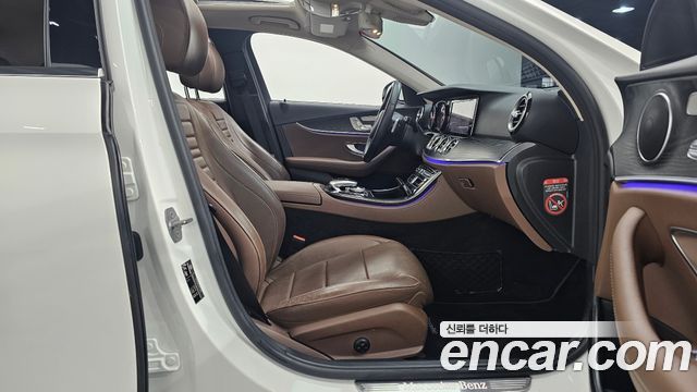 Mercedes-Benz E-Class E220d 4MATIC Avantgarde