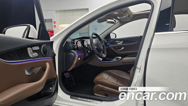 Mercedes-Benz E-Class E220d 4MATIC Avantgarde