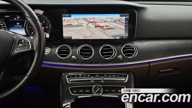 Mercedes-Benz E-Class E220d 4MATIC Avantgarde
