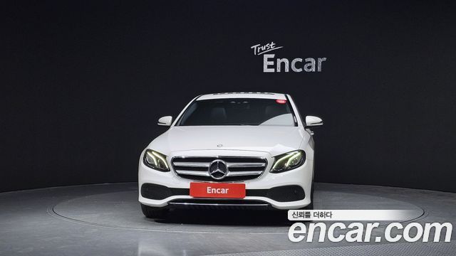 Mercedes-Benz E-Class E200 Avantgarde