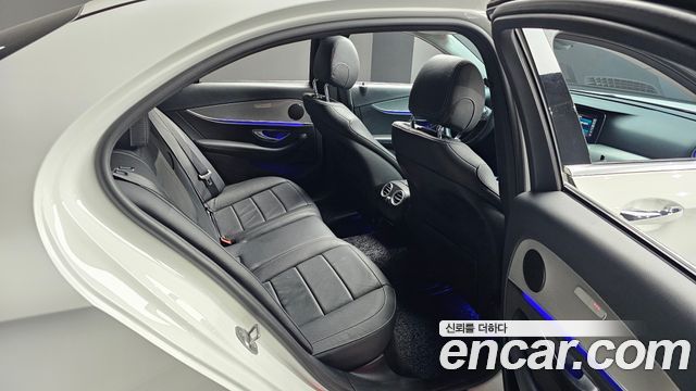 Mercedes-Benz E-Class E200 Avantgarde