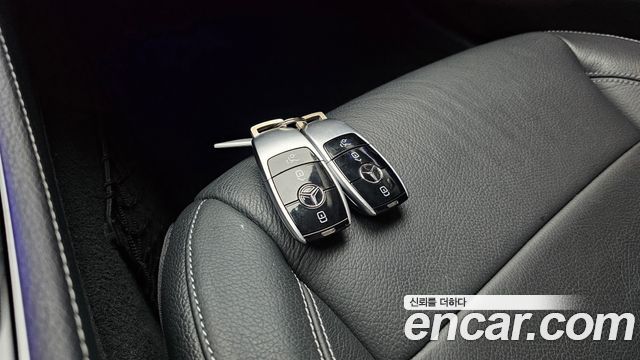 Mercedes-Benz E-Class E200 Avantgarde