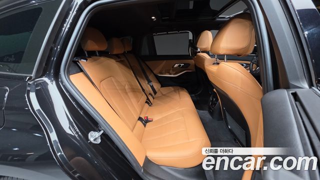 BMW 3-Series 320i Touring M Sports