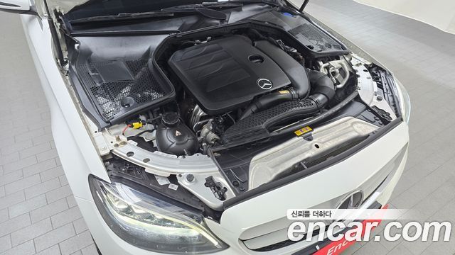 Mercedes-Benz C-Class C200