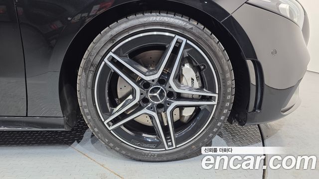 Mercedes-Benz A-Class AMG A35 4MATIC Sedan