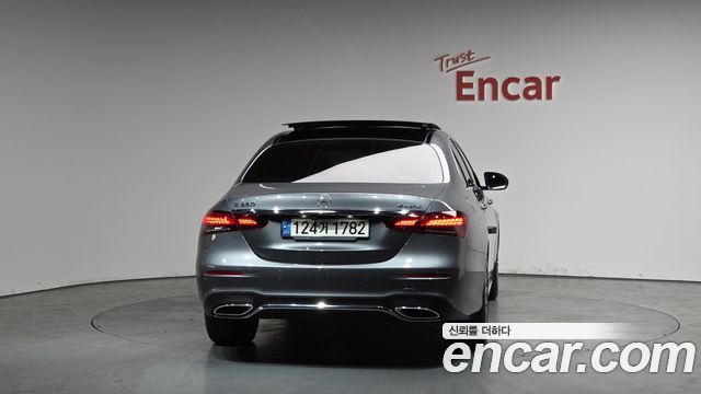Mercedes-Benz E-Class E350 4MATIC AMG Line