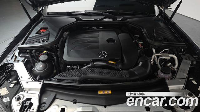 Mercedes-Benz E-Class E350 4MATIC AMG Line