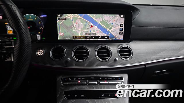 Mercedes-Benz E-Class E350 4MATIC AMG Line