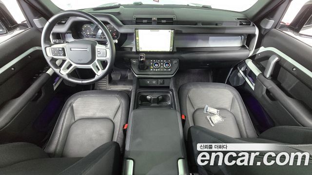 Land Rover Defender 130 D300 X-Dynamic HSE
