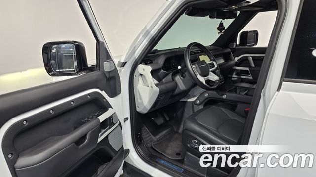 Land Rover Defender 130 D300 X-Dynamic HSE