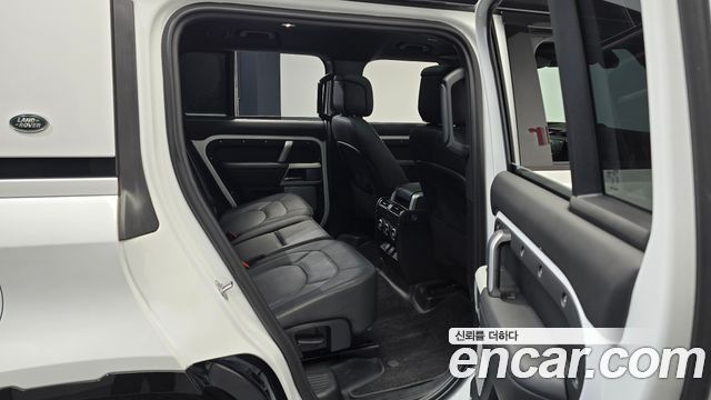 Land Rover Defender 130 D300 X-Dynamic HSE
